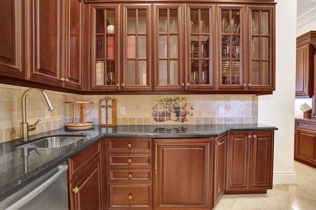 Building Photo - 18669 SE Palm Island Ln