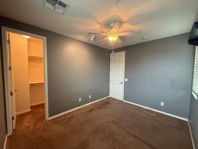 Building Photo - 287 E Kaibab Dr