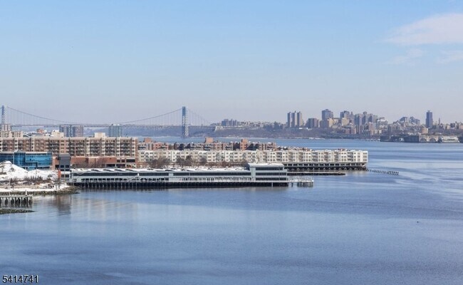 Building Photo - 8100 River Rd