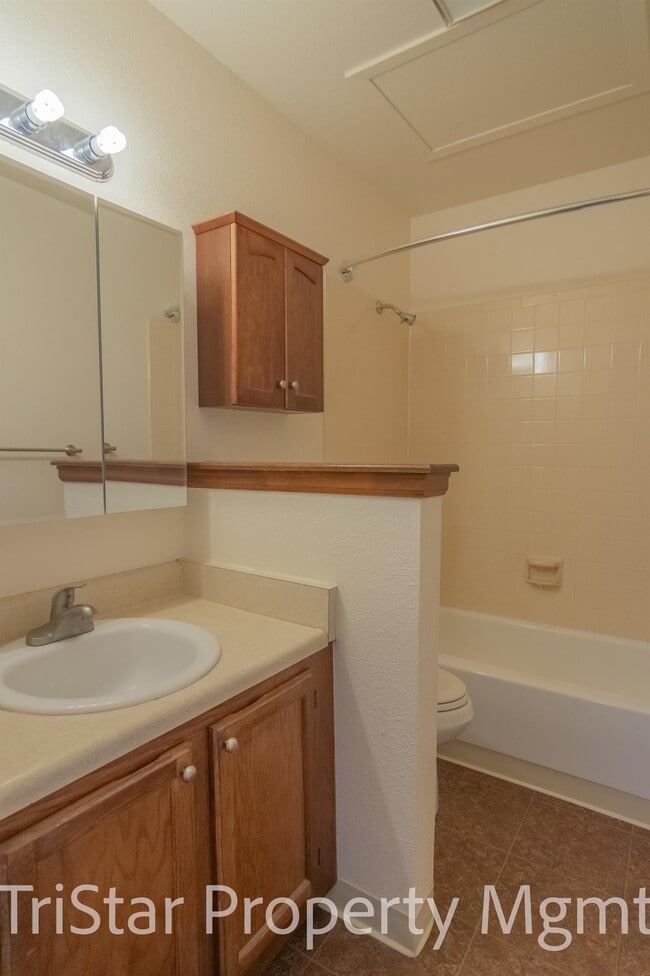 Building Photo - 3266 Vail Pass Dr