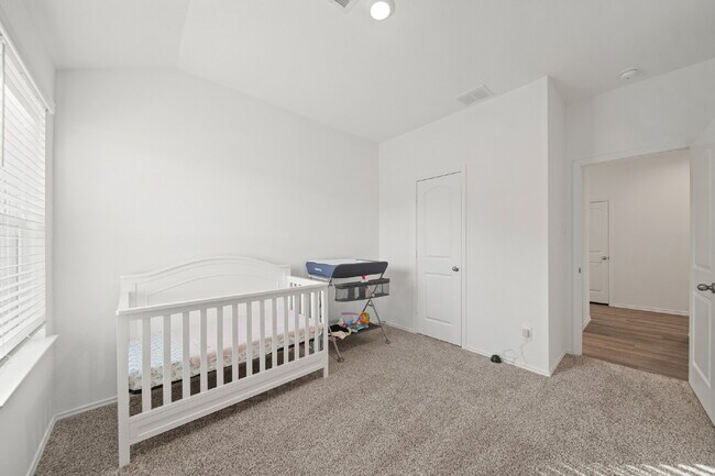 Building Photo - "Charming 4-Bed Sanctuary with Granite Elegance in Magnolia!"