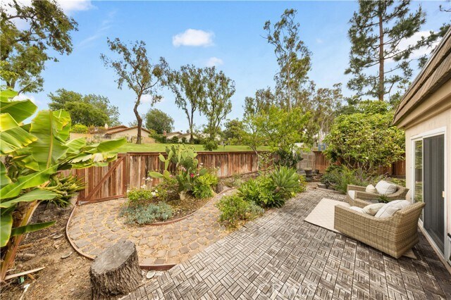 Building Photo - 12 Rockrose Way