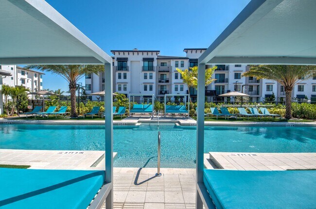 Building Photo - 4921 W Sample Rd