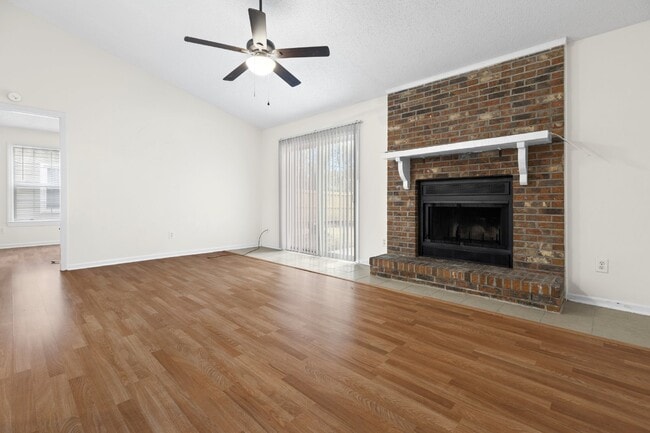 Building Photo - Duplex in Hunter's Creek