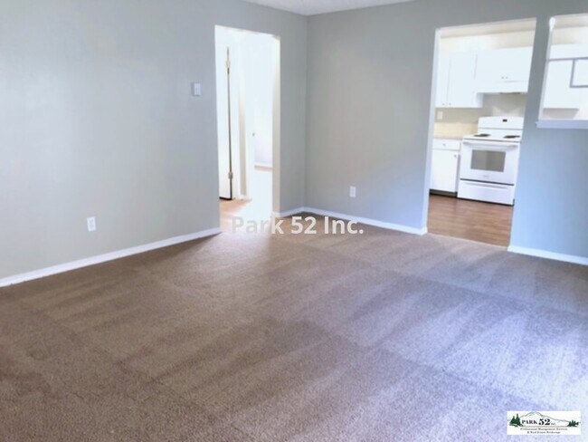 Building Photo - 230 S 80th St