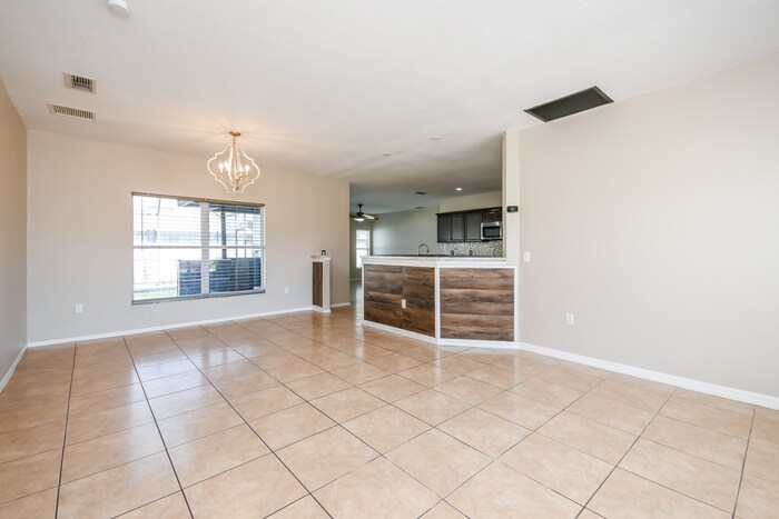 Building Photo - 768 Pelican Ct