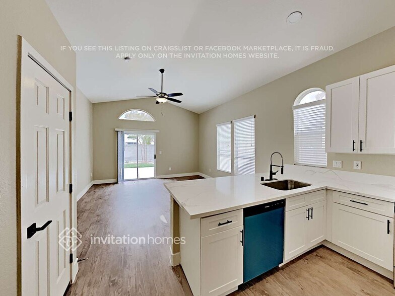 Building Photo - 9578 Lavarun Ct