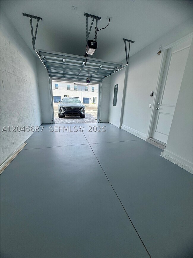 Building Photo - 4286 Efendi
