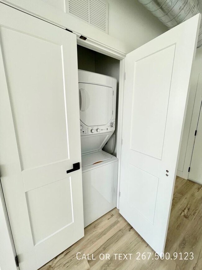 Building Photo - Brand new One and Two Bedrooms. Great Loca...
