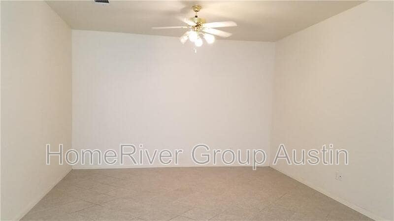 Building Photo - 4119 Hidden View Ct