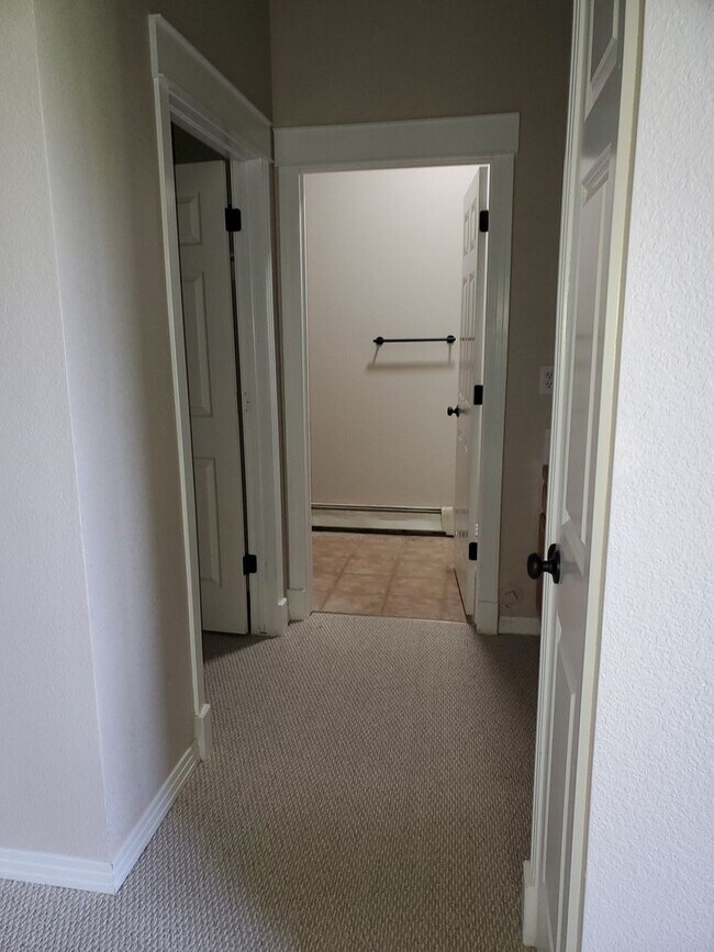 Building Photo - 2012 Remington St