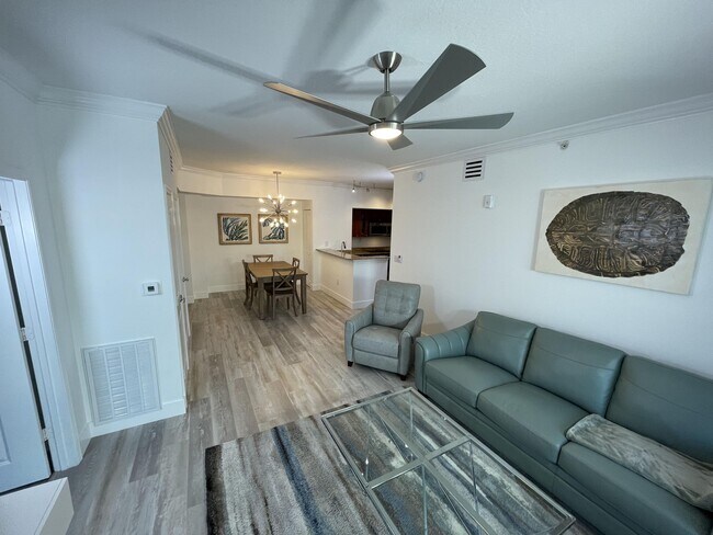 Building Photo - 415 NW Flagler Ave