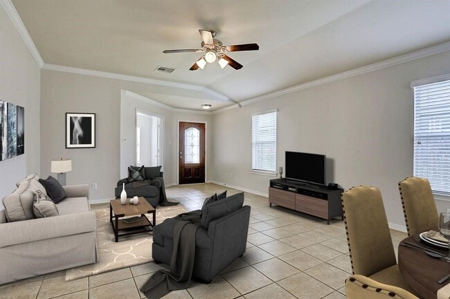 Building Photo - 13011 Trail Manor Dr