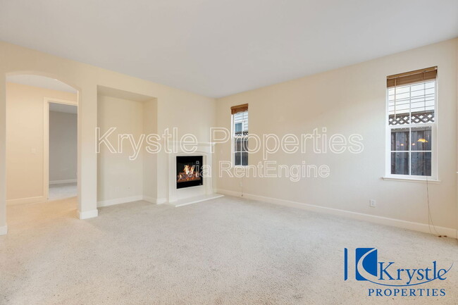 Building Photo - 6335 Newhaven Ln