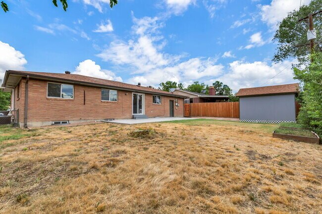 Building Photo - 7482 Beach Ct