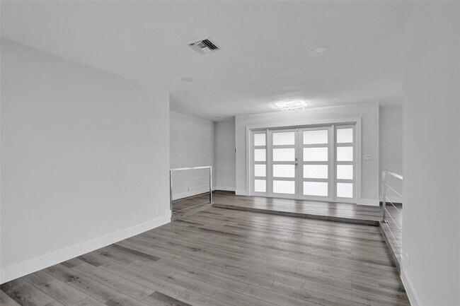 Building Photo - 5361 SW 7th St