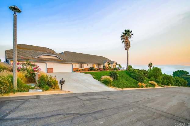 Building Photo - 7380 Live Oak Dr