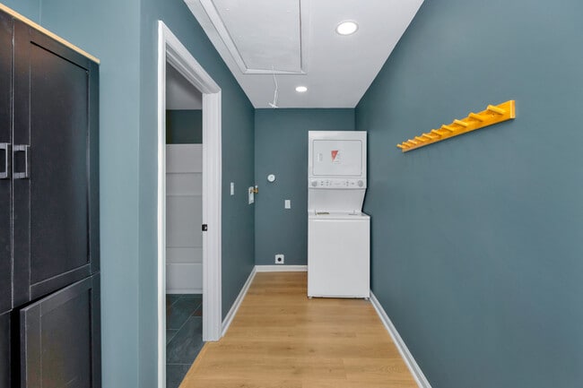 Building Photo - 4613 Ardmore Dr NW