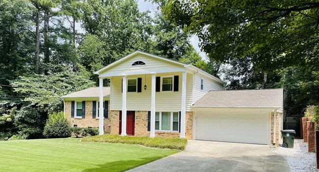 Primary Photo - 2706 Eaton Pl