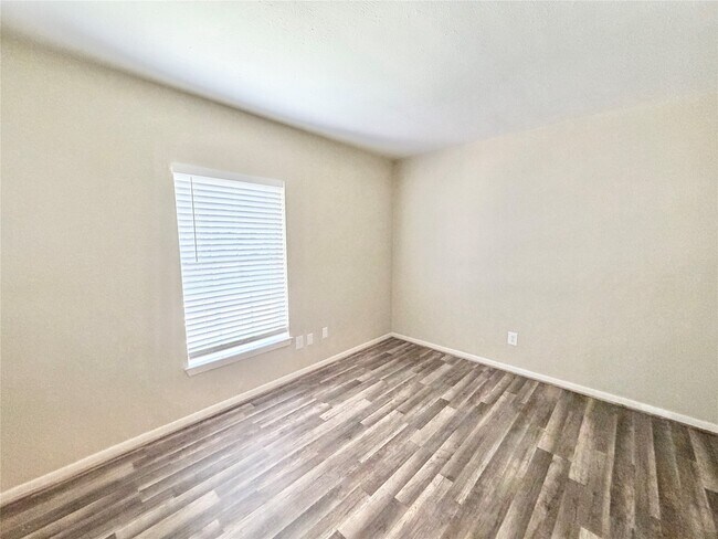 Building Photo - 12230 Fetlock Dr