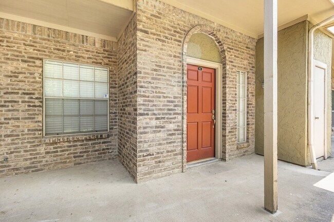 Building Photo - 5740 Martel Ave