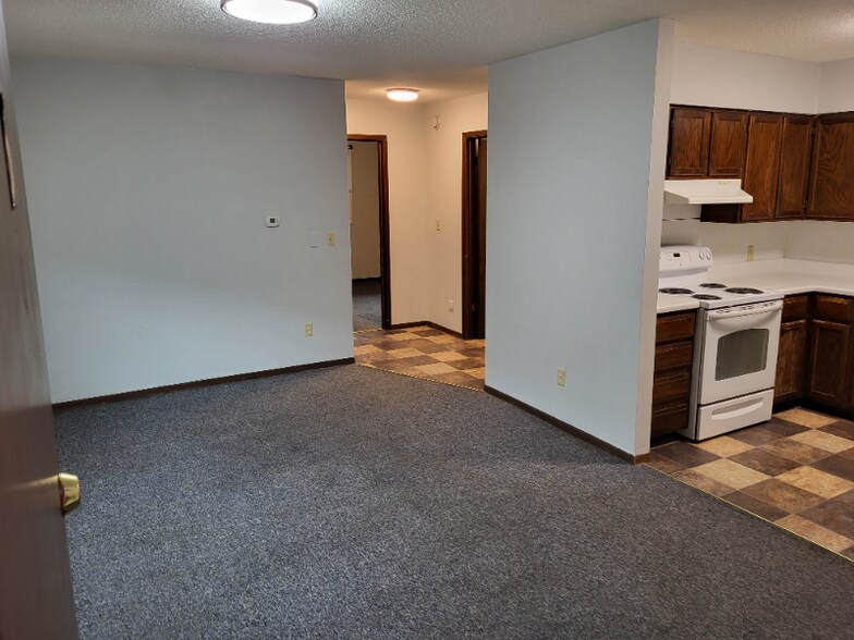 Building Photo - 17 2nd Ave