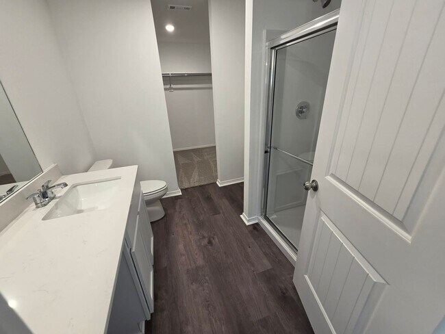Building Photo - 1088 RAVEN WALK Dr