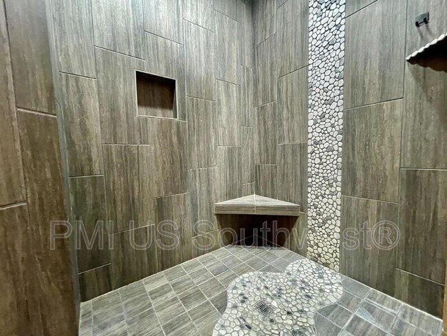 Building Photo - 2259 E Robby