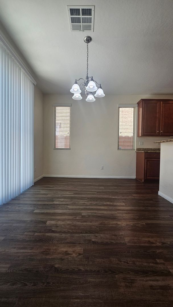 Building Photo - Spacious 4 Bedroom Home with Open Layout & Stunning Backyard