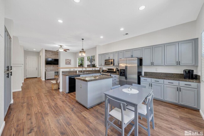 Building Photo - 10577 Eagles Landing Ct