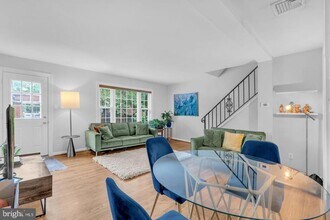 Building Photo - 3110 Landover St