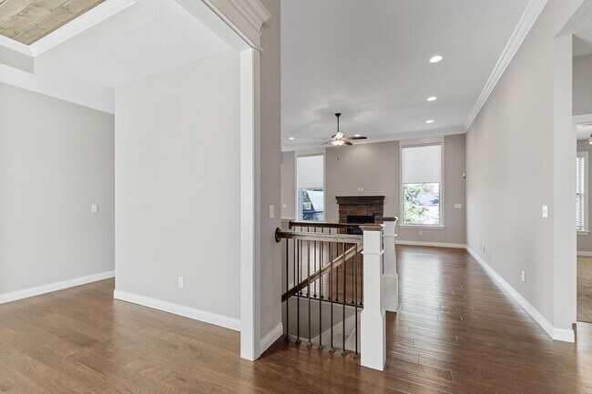 Building Photo - 1605 Labrador Dr