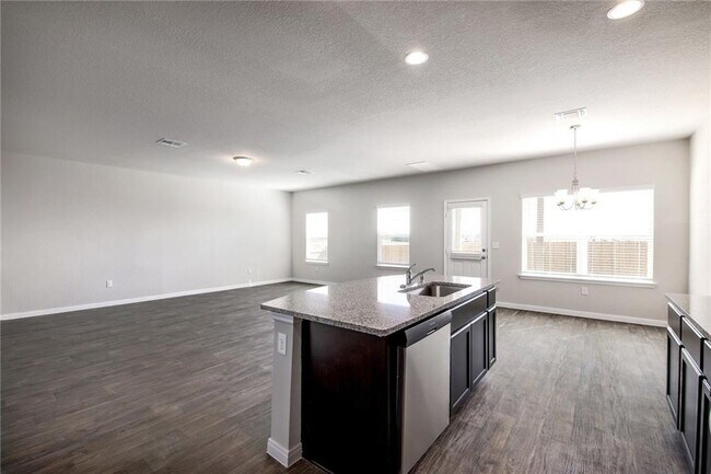 Building Photo - 13935 Belzer Dr