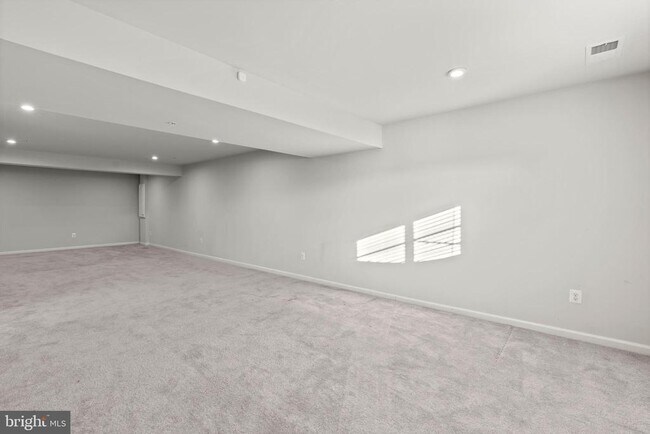 Building Photo - 311 Sunrise Ct