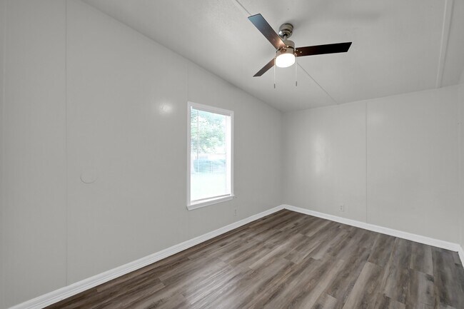 Building Photo - 139 Pegasus Ct