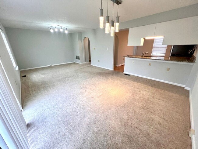 Building Photo - Cranberry Township - 3 Bedroom 2.5 Bathroo...