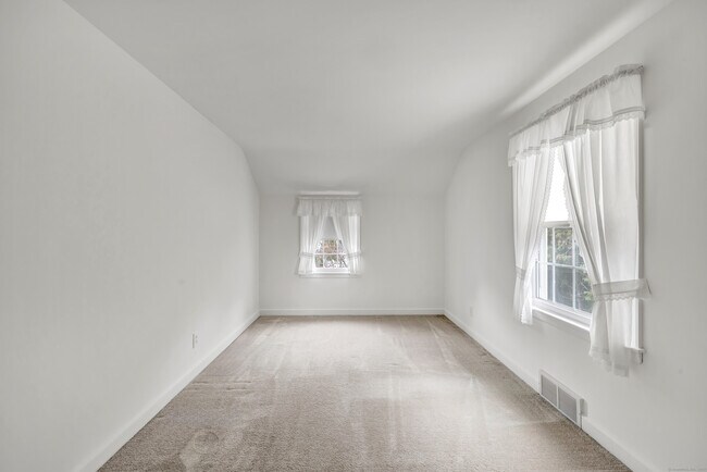 Building Photo - 93 Catherine Terrace