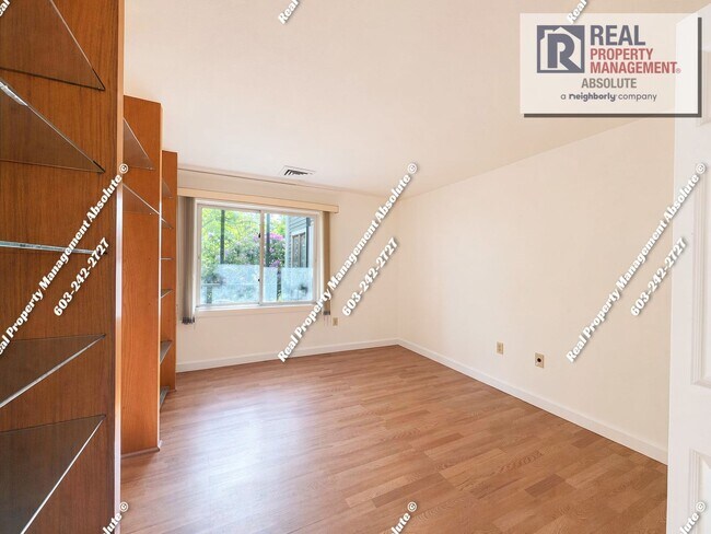 Building Photo - Spacious 2BR/2BA Condo with Garage, Balcony, Pool & Mine Falls Access