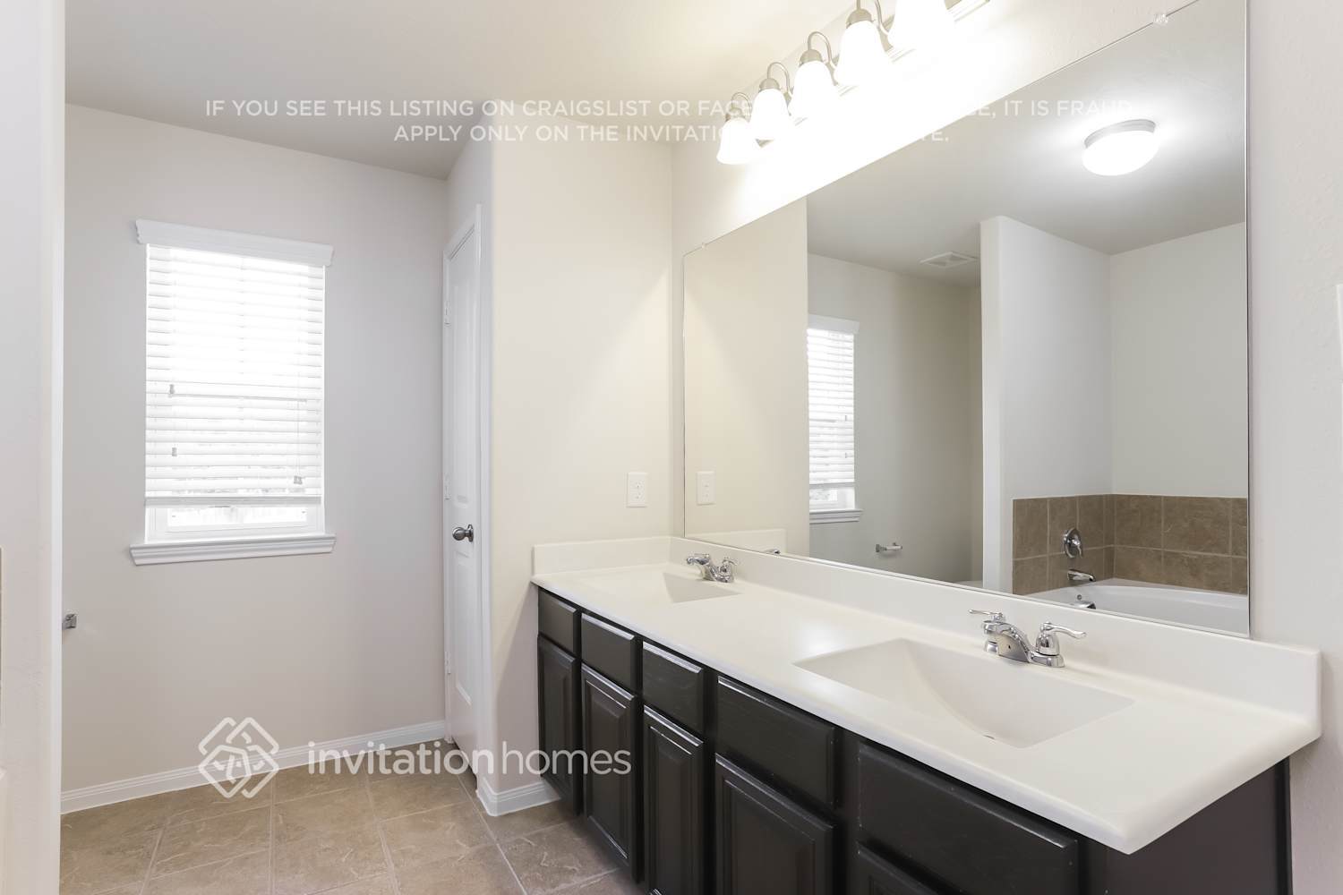 Building Photo - 30823 Gardenia Trace Dr