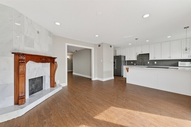 Building Photo - 6351 Briar Rose Dr