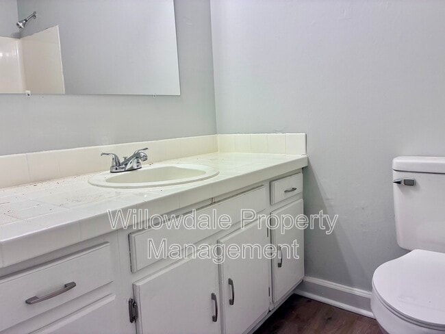 Building Photo - 8600 Marigold St