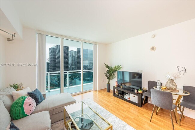 Building Photo - 951 Brickell Ave
