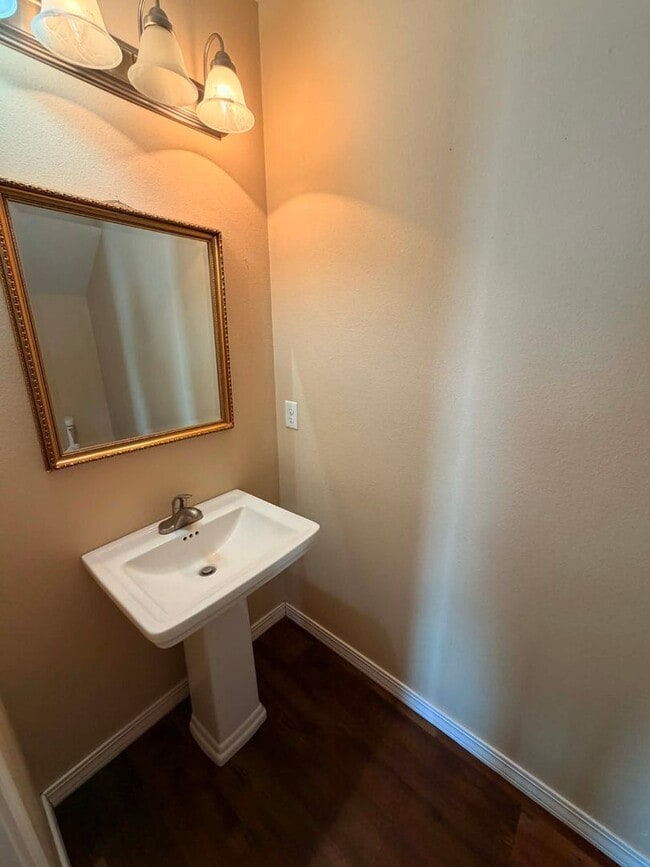 Building Photo - MOVE IN SPECIAL: HALF OFF FIRST MONTH RENT!! BEAUTIFUL 4 BEDROOMS/ 2.5 BATHROOMS ON 1 FULL ACRE I...