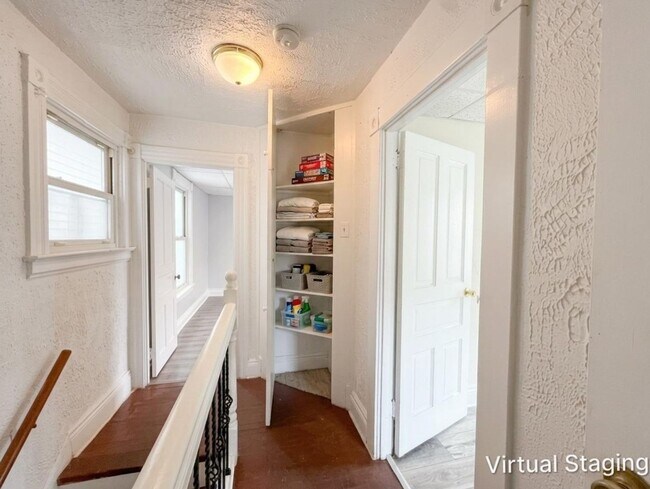 Building Photo - 514 6th St