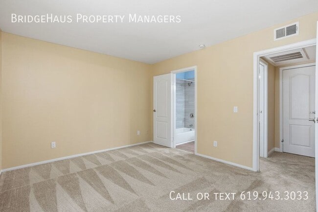 Building Photo - 12063 Alta Carmel Ct