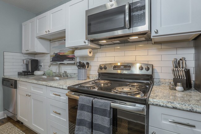 Building Photo - 3716 Warwick Blvd