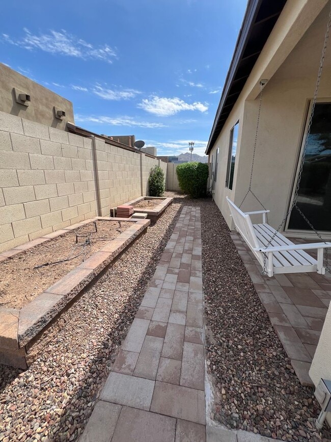 Building Photo - Gilbert Seville Development 3 Bed Plus Den