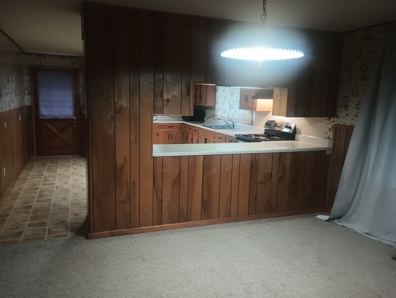 Building Photo - 1039 Old State Highway 8