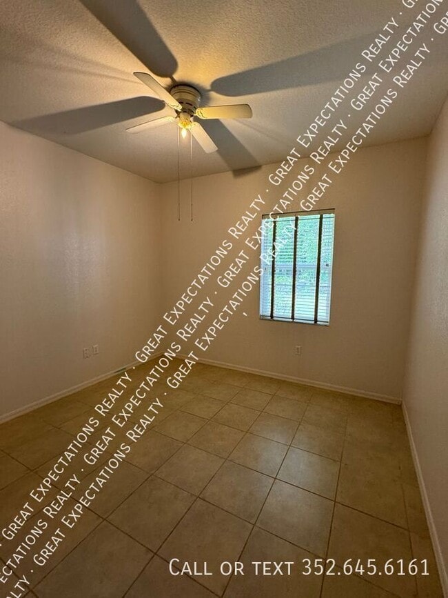 Building Photo - 8013 SW 134 Loop