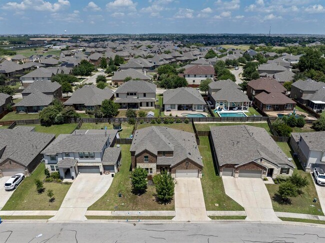 Building Photo - 4000 Harbor Point Dr